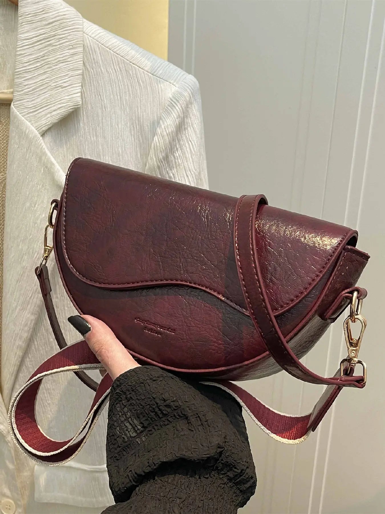 Christmas Gift,25 fall&winter ,Women's Fashionable Saddle Bag, Casual Versatile Stylish Crossbody Bag with Wide Shoulder Strap, Trendy All-match Commuter Bag for Daily Used, Trendy Commuting Bag, Fashion Bags, Everyday Bag